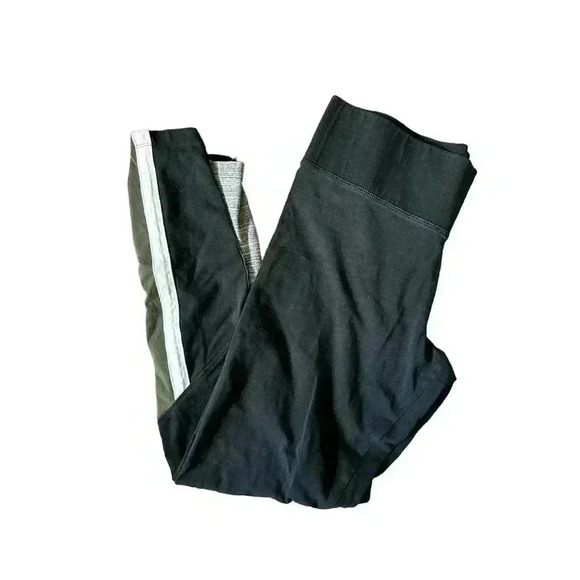 Victoria’s Secret PINK line Black and Olive Green Yoga Pants Medium - Picture 2 of 4